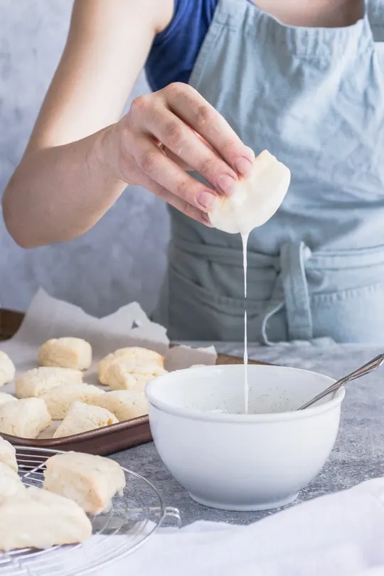 Petite Vanilla Bean Scones