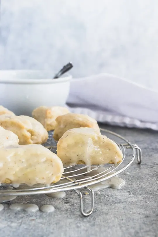 Petite Vanilla Bean Scones