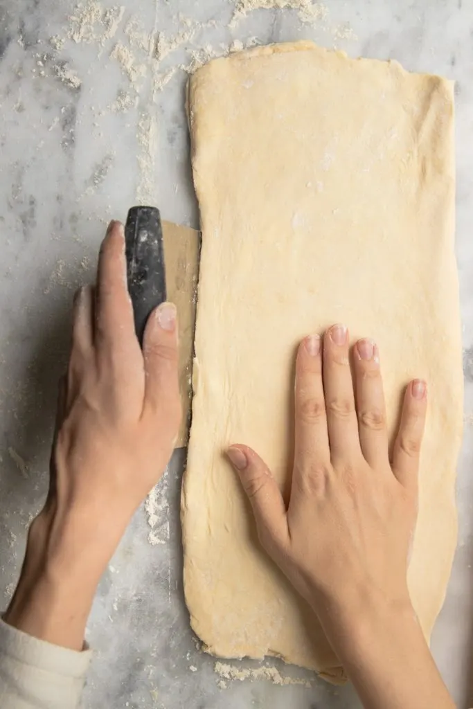 Keeping the edges of the puff pastry straight