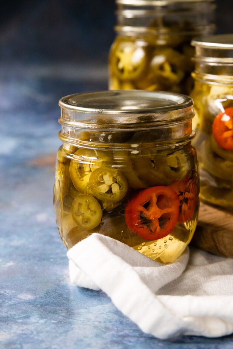 Easy Pickled Jalapeños Recipe