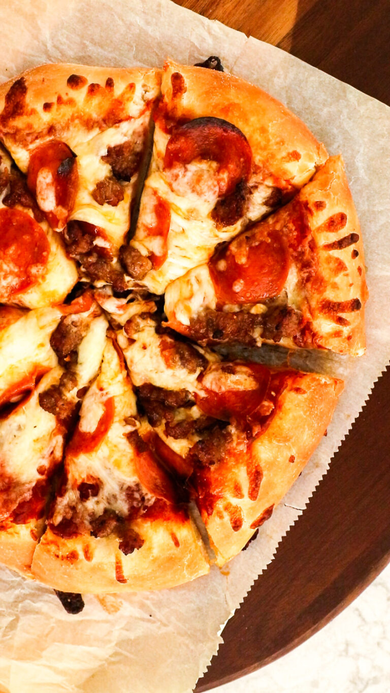 How to Knead Dough for Pizza