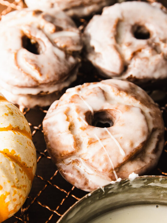 cropped-pumpkin-spice-donuts-11.jpg