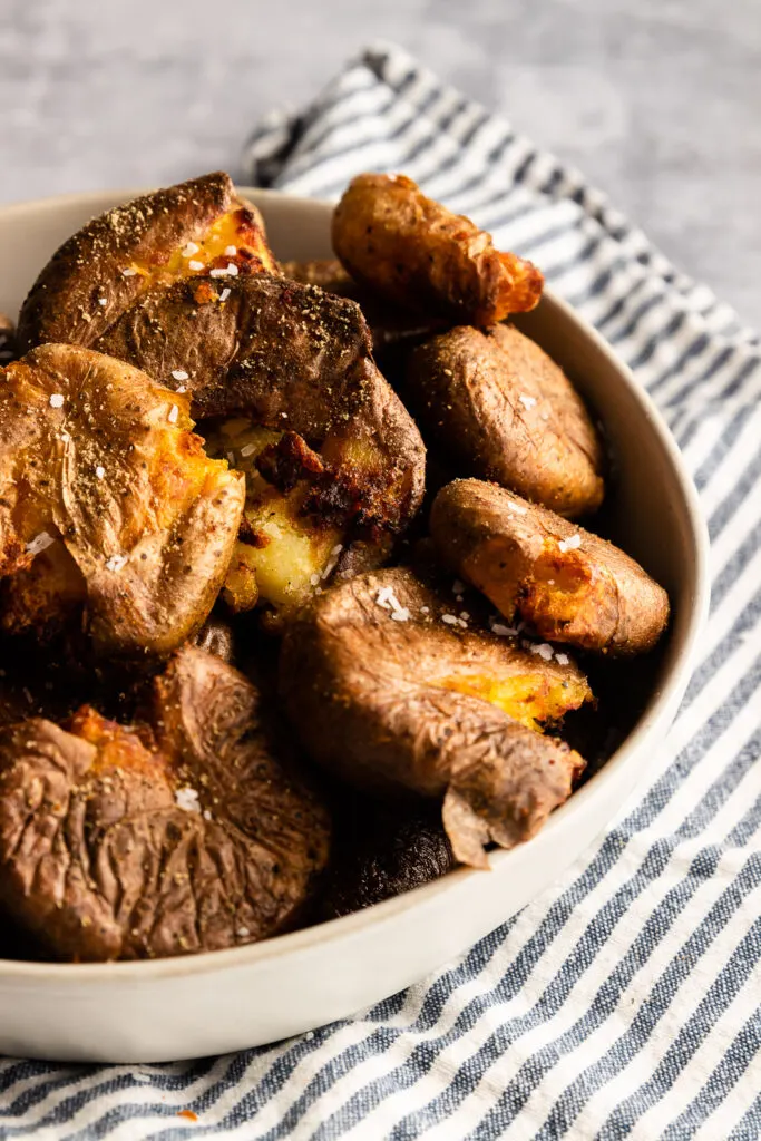 Crispy Air Fryer Smashed Potatoes